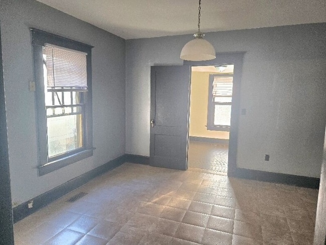 Photo - 2414 Garfield Ave