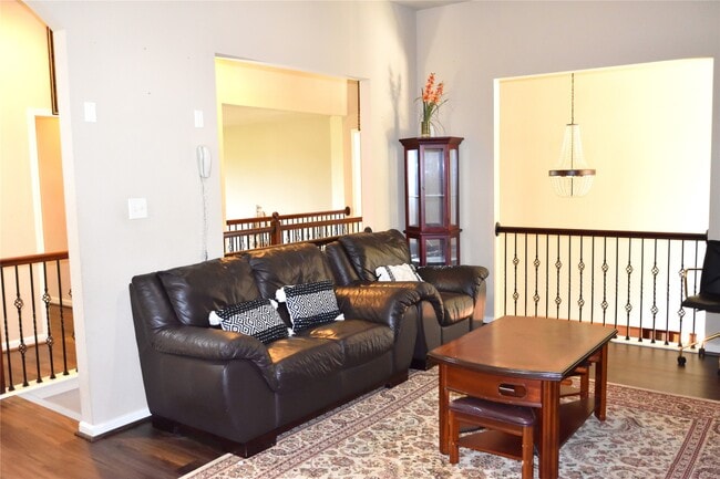 Photo - 5106 Autumn Rose Ln