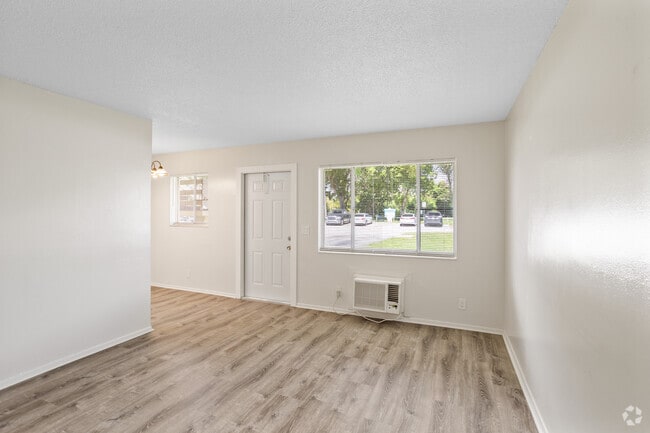 1BR, 1BA - 700SF - Living Room