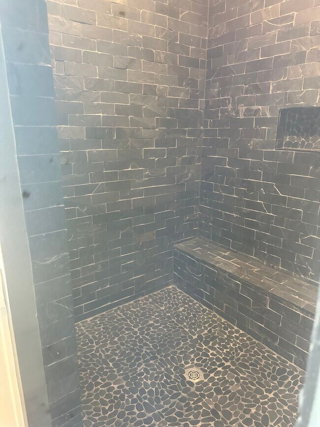 Photo - open concept 4bd - rent to own