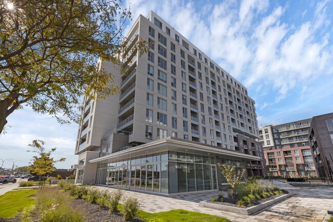 Westwalk DDO - WestWalk Dollard-des-Ormeaux