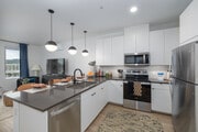 1BR, 1BA - 646SF