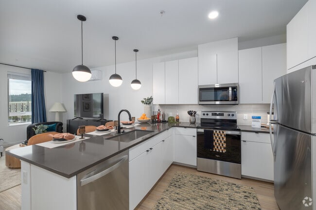 1BR, 1BA - 646SF