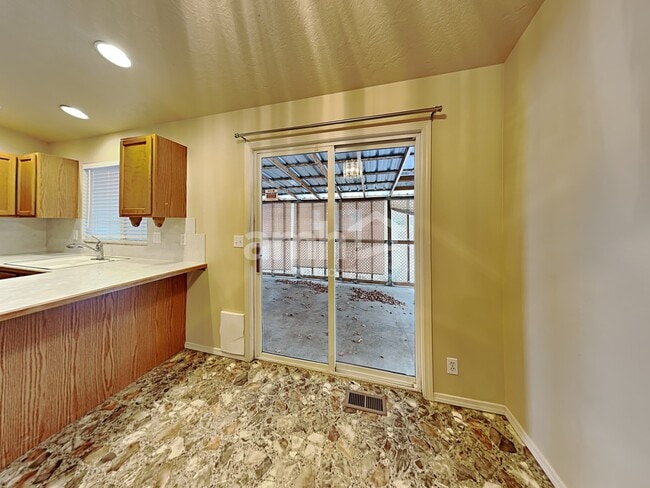 Photo - 37 Boardwalk Way