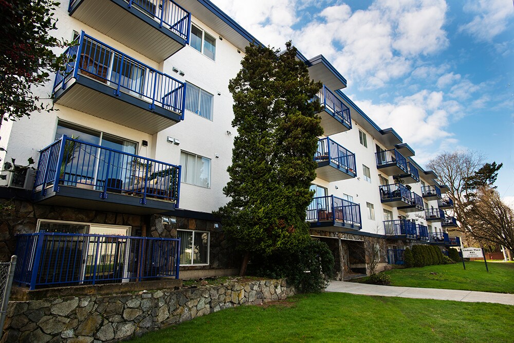 Lindsay Place - Lindsay Place