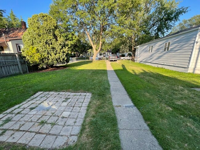 Photo - 26333 Belanger St