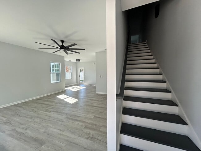 Photo - 2022 Trimble Rd Unit A