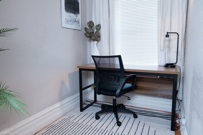 Photo - 2 br, 1 bath Duplex - 3247 Oregon Avenue 2...