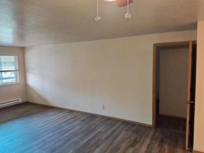 Photo - Spacious 3 bedroom unit! Unidad E341