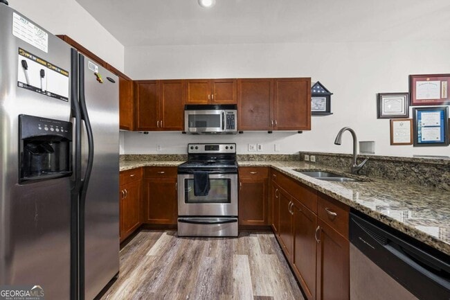 Photo - 870 Mayson Turner Rd NW Unidad 1111