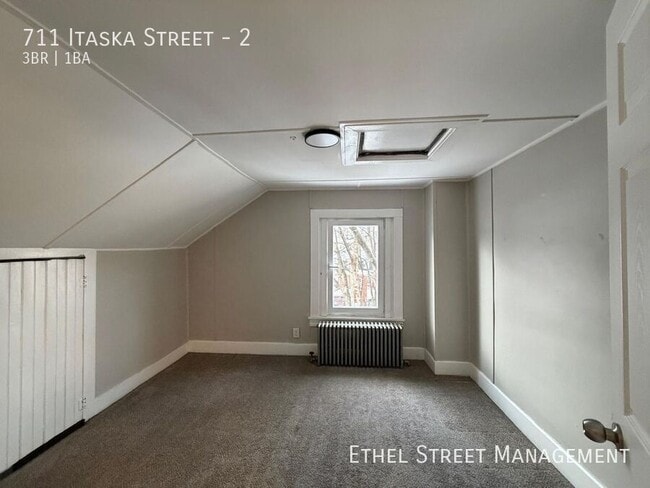 Photo - 711 Itaska St Unit 2