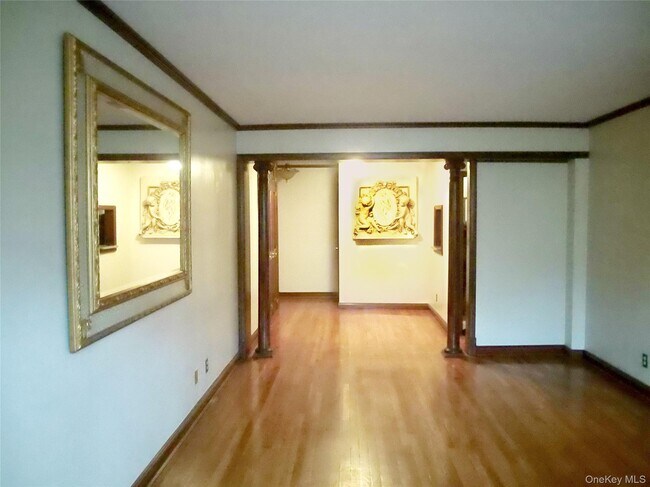 Building Photo - 480 Riverdale Ave