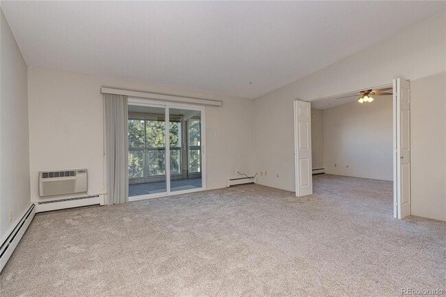 Photo - 3022 S Wheeling Way Unidad 404