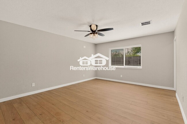 Photo - 913 Overdowns Dr