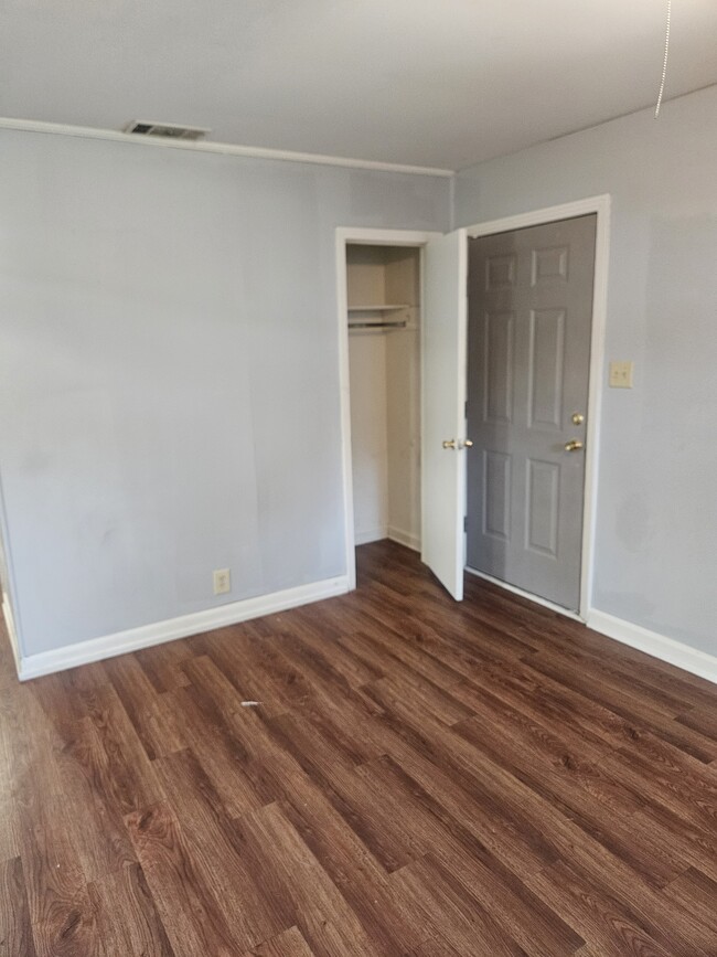 Photo - 2213 Fairfield Dr