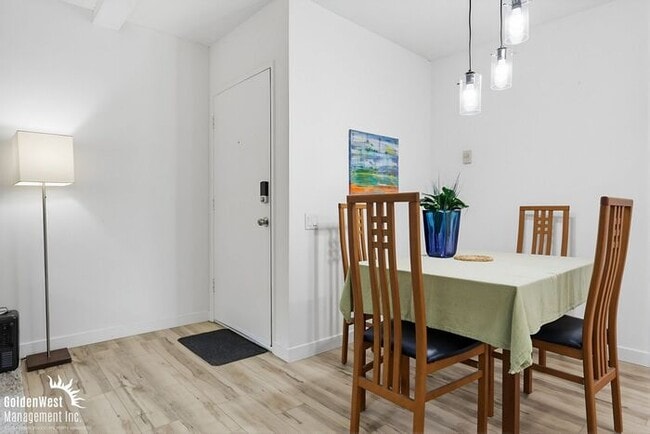 Photo - Charming 2Bdm 2Ba Apartment in the Heart of Hillcrest!