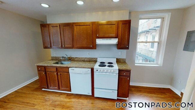 Photo - 224 Hanover St Unit 15