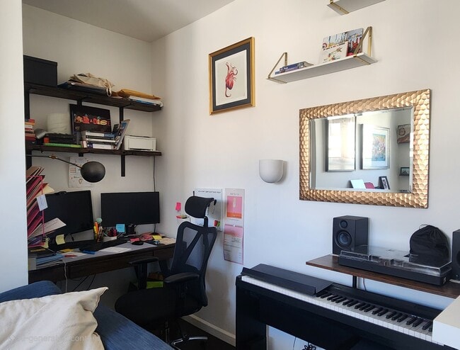 Photo - 3504-3513 13th St NW Unidad 34