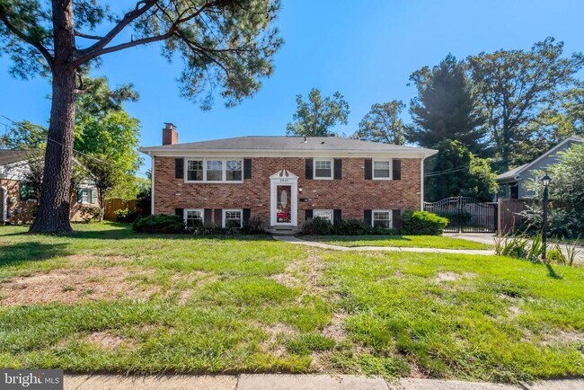 Photo - 7907 Donelson St
