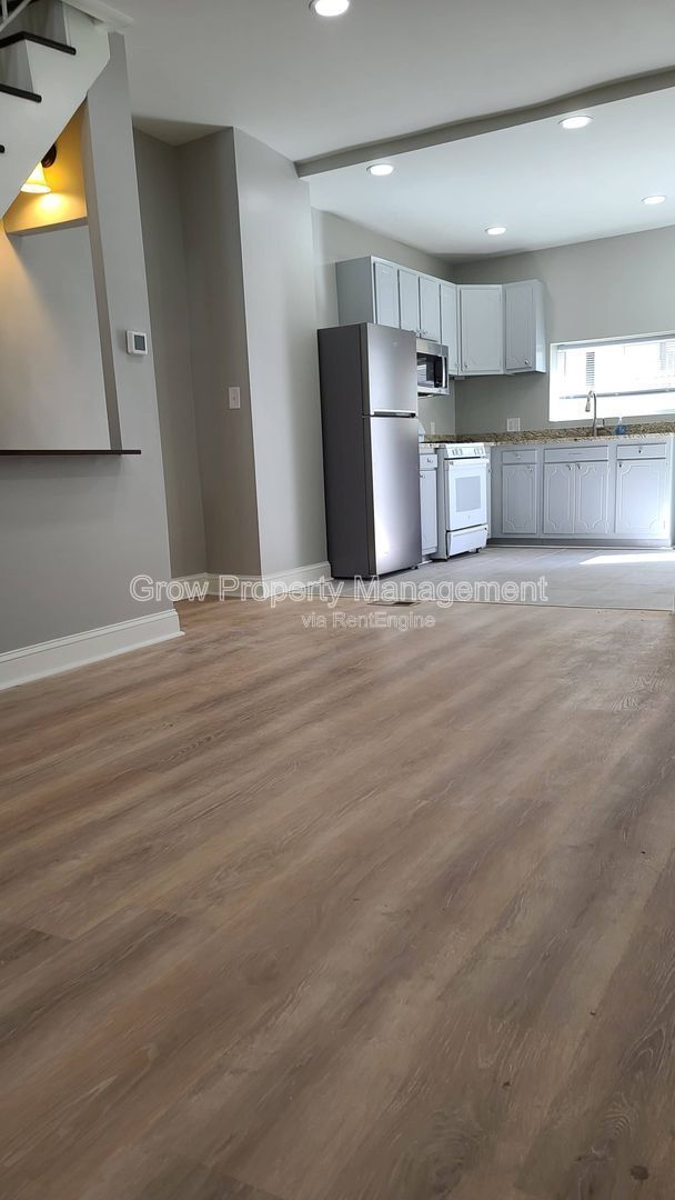 Photo - 3141 Agate St