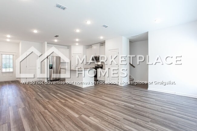 Photo - 369 White Tail Rd