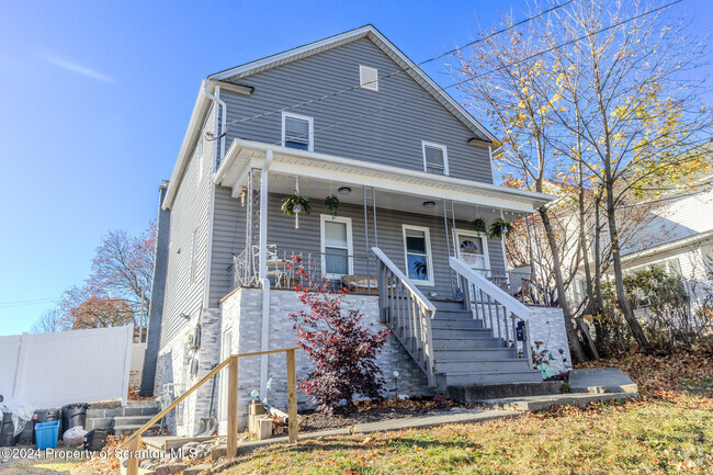 Building Photo - 518 Meade St Rental