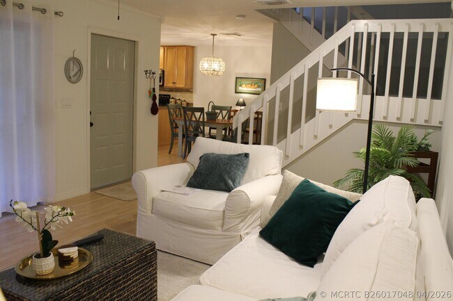 Photo - 301 SE Castle Ct