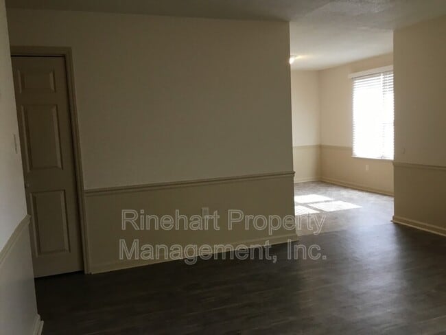 Photo - 840 Iredell St