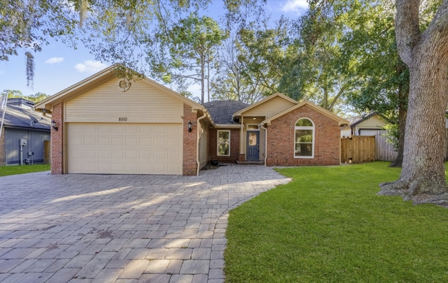 Photo - 8510 Majestic Oaks Dr S