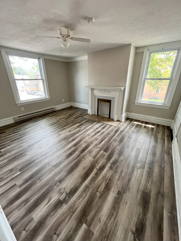 Building Photo - 1403 5th Ave Rental