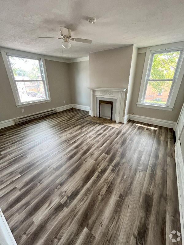 Building Photo - 1403 5th Ave Rental