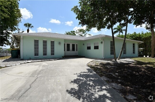 Building Photo - 3461 Lakeview Dr Rental