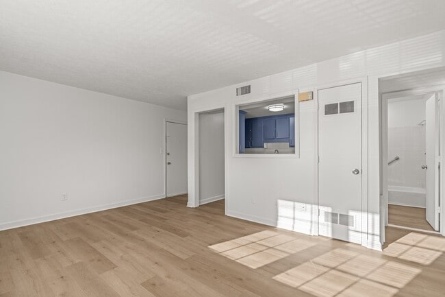 Photo - Summercrest Apartments