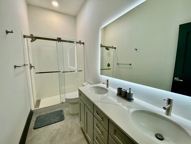 Photo - 116 E Randolph Ave Unidad 204