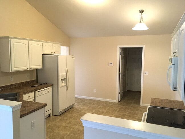 Photo - Spacious 2-bed, 2-bath duplex available for June!