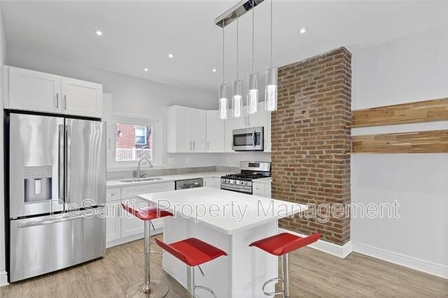 Photo - 3451 Denny St