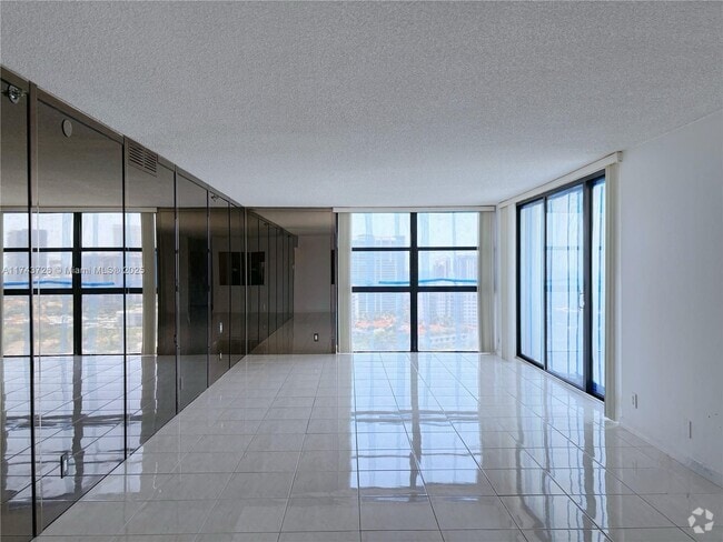 Building Photo - 20355 NE 34th Ct Unit 2950 Rental