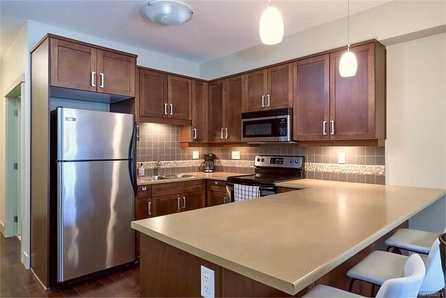 Photo - 6310 Mcrobb Ave