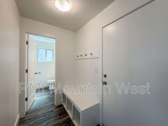 Photo - 506 W 2200 N