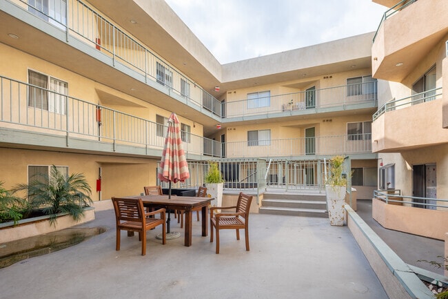 Patio - 730 Pine Ave.