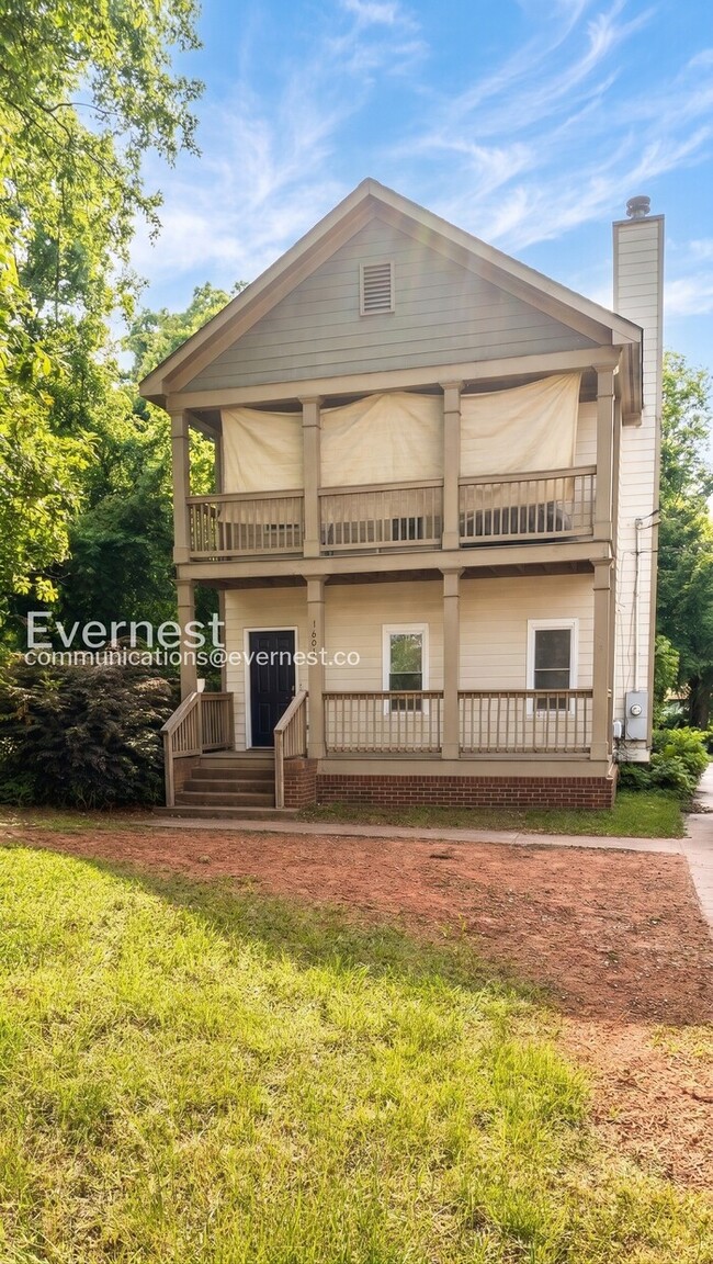 Building Photo - 3 Bed/2.5 Bath Home with Modern Amenities / Pet-Friendly / Coming Soon!