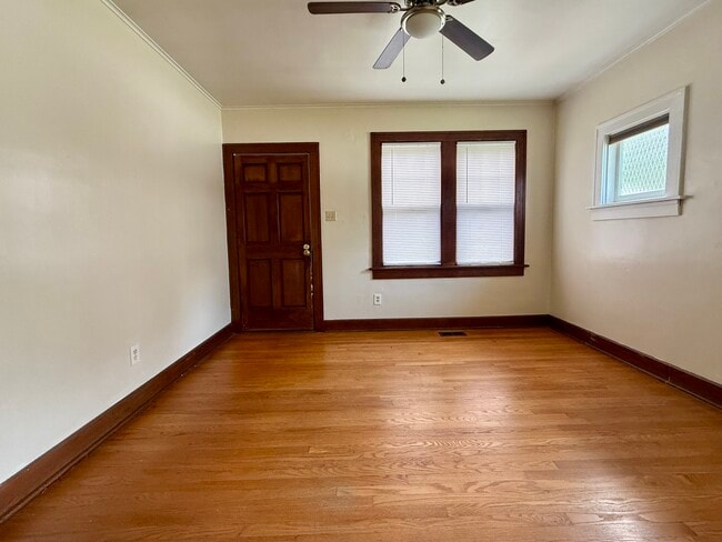 Photo - 3203 Roland Ave Unit 3203