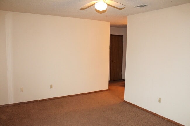Photo - Forest Oaks Apartments
