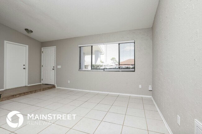 Photo - 1381 Puritan St