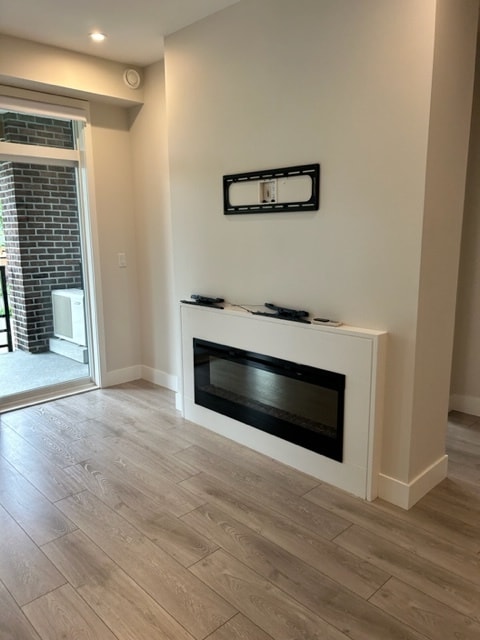 Photo - 45510-45510 Market Way