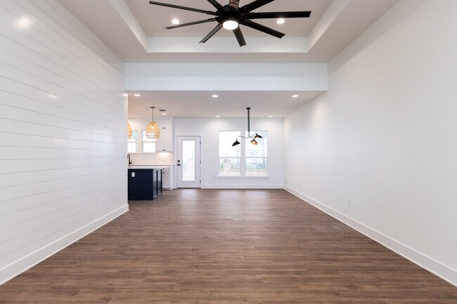 Photo - 15302 E Chesapeake