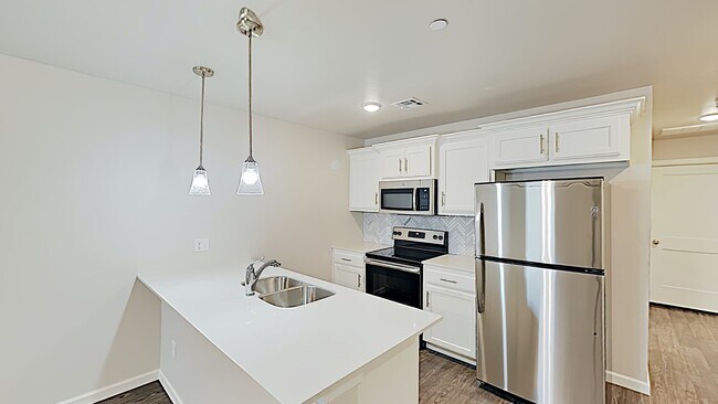 Photo - 2 Bedroom 2 Bath Duplex Close To Tinker AFB