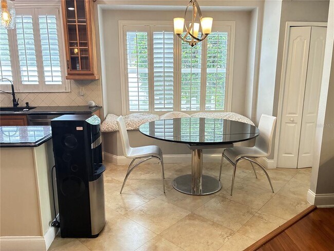 Photo - 1890 Emerald Green Cir