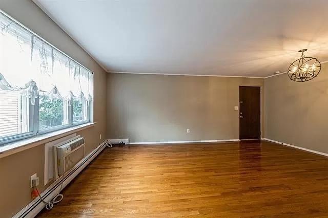 Photo - 40 Ellington St