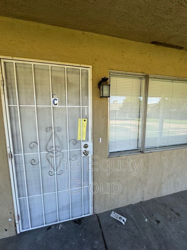 Building Photo - 2104 North Ave Unit #C Rental
